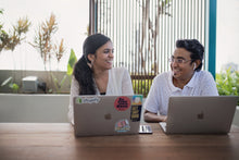 Load image into Gallery viewer, Experienced Shopify Expert - Hire experienced and affordable Shopify Expert to help you create or manage your Shopify Store, Drive More Sales, Leads, Traffics and increase your store revenues
